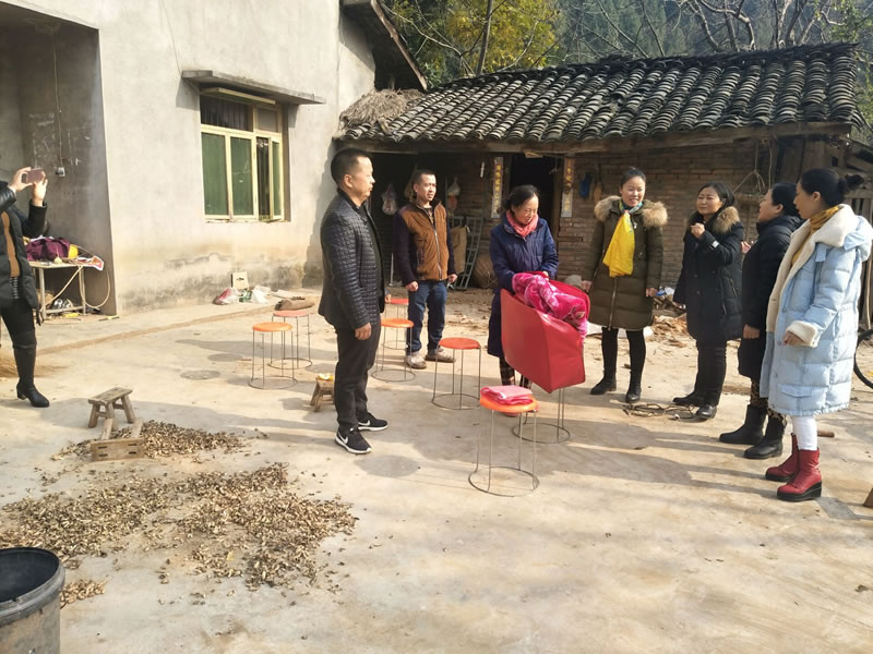 “責任正信，愛心公益”我們在行動——綿陽游仙區(qū)登仙村之行